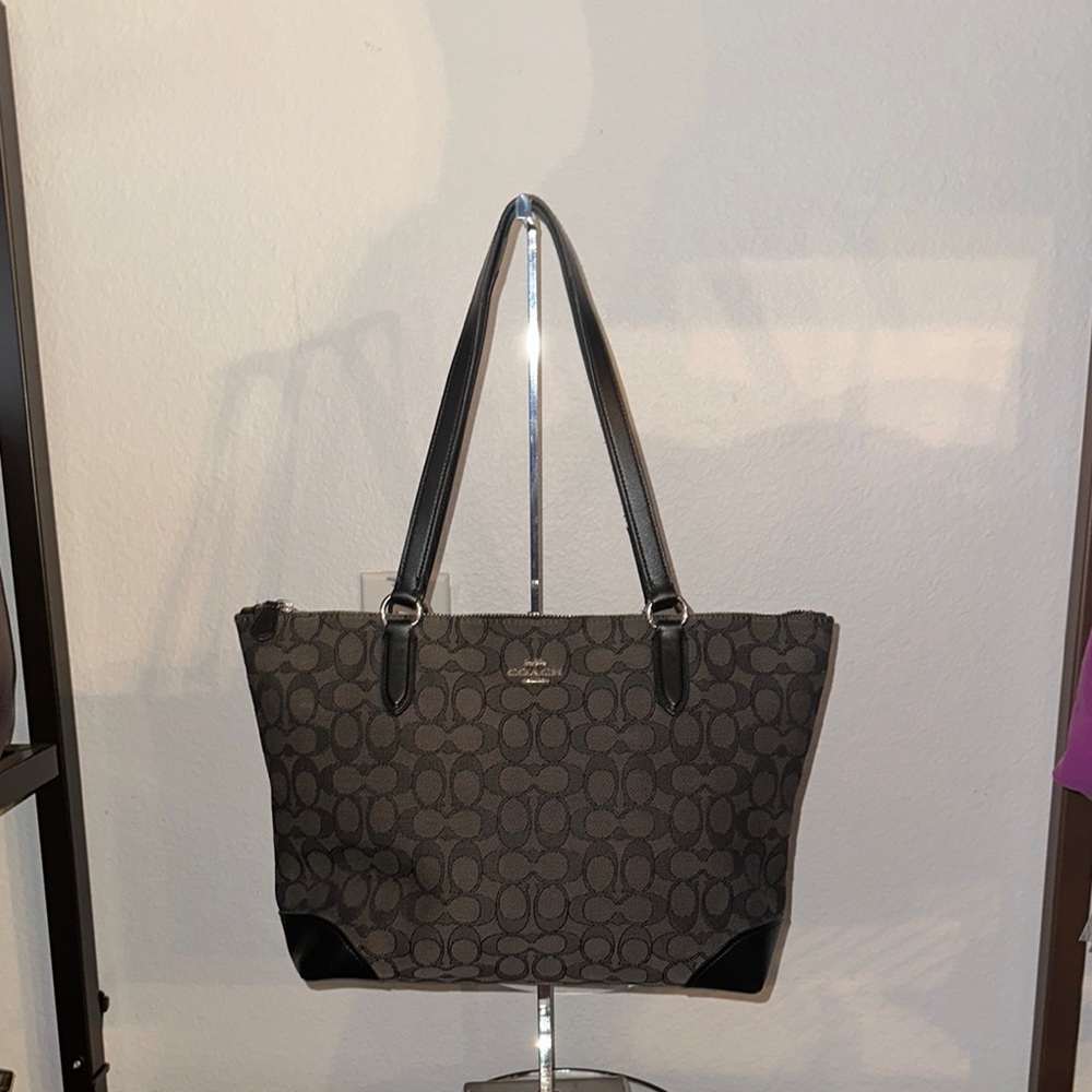 Coach Zip Top Tote in Signature Canvas Charcoal/Black/Silver F29958 - Picture 1 of 10